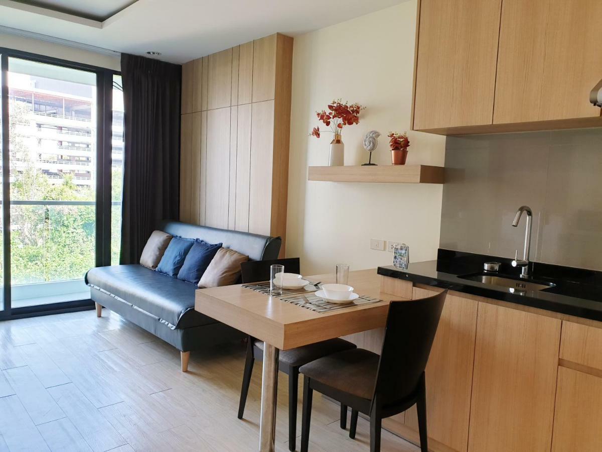 The Chezz By Patsamon Apartment Pattaya Exterior photo
